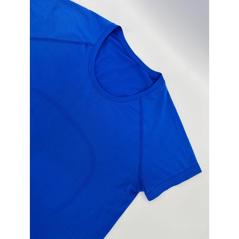 Lululemon Swiftly Tech Short Sleeve Crew Royal Blue Seamless Running Top Size 4